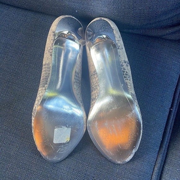 SAM Edelman Leather Snakeskin Print w/ 4 1/2” Silver Heels and Accents. Size 9 - Picture 4 of 10